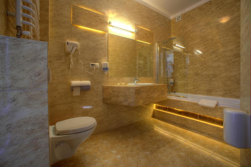 Hotel Lancut Room photo
